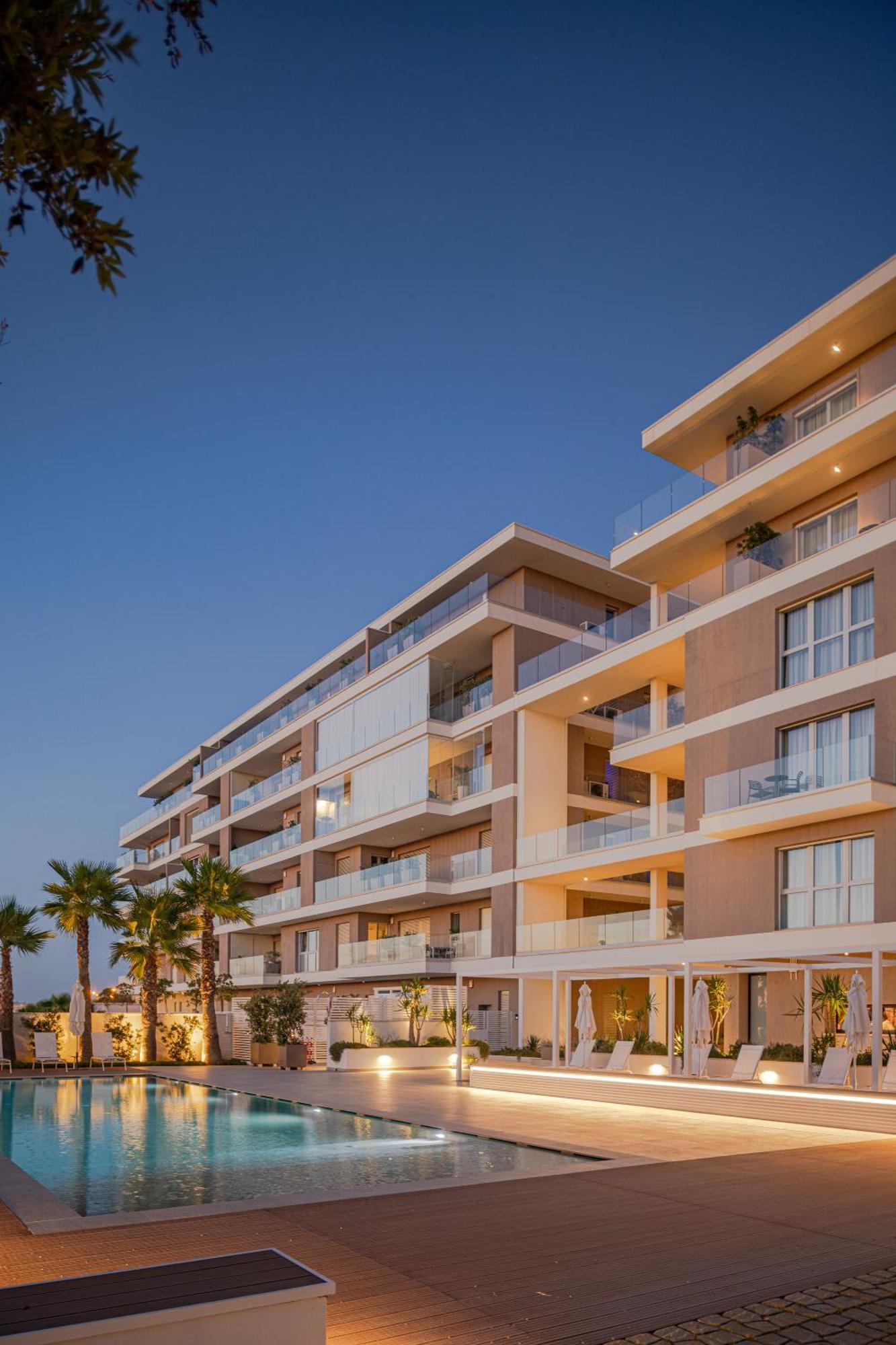 B21 Lifestyle Hotel Бари Екстериор снимка