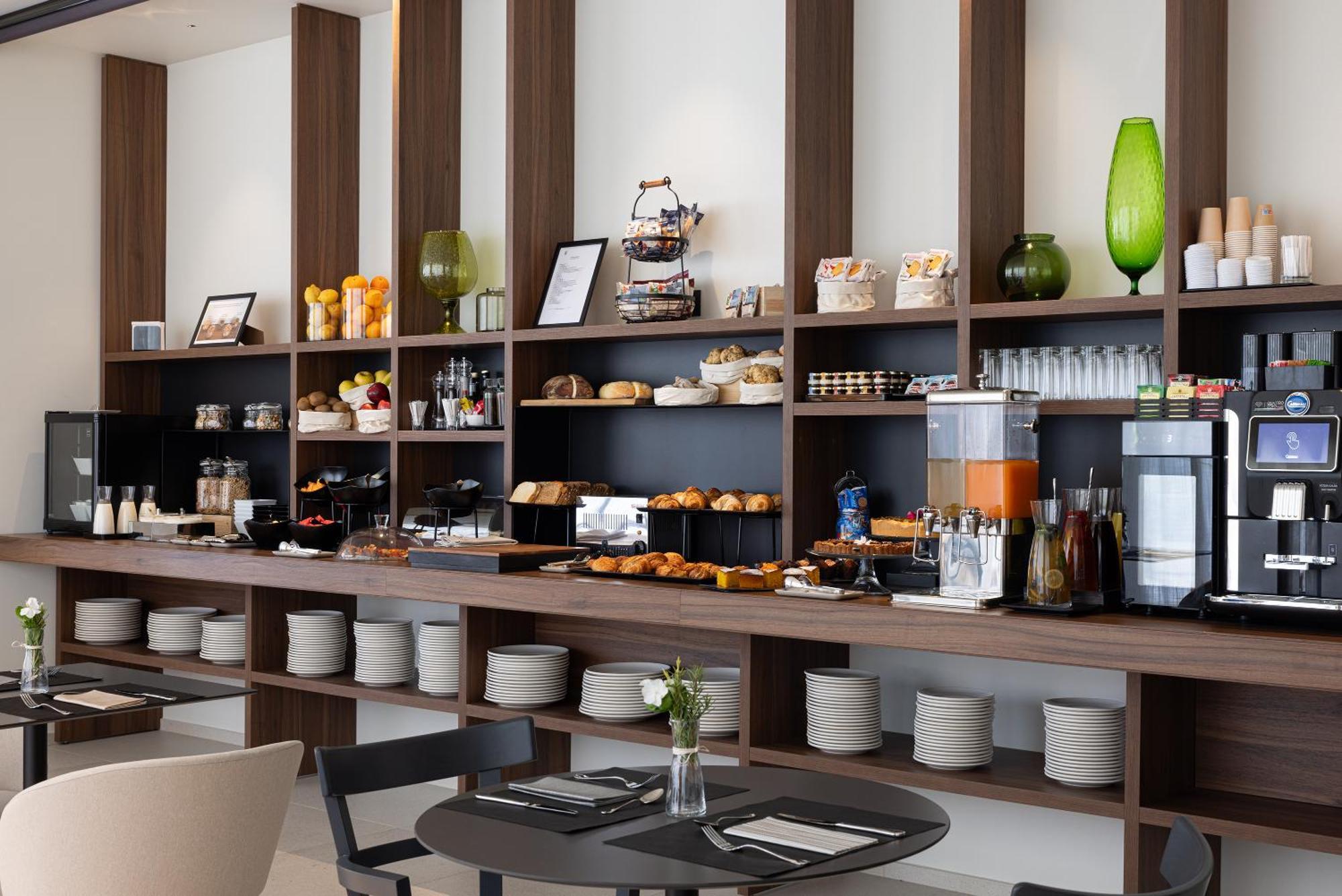 B21 Lifestyle Hotel Бари Екстериор снимка