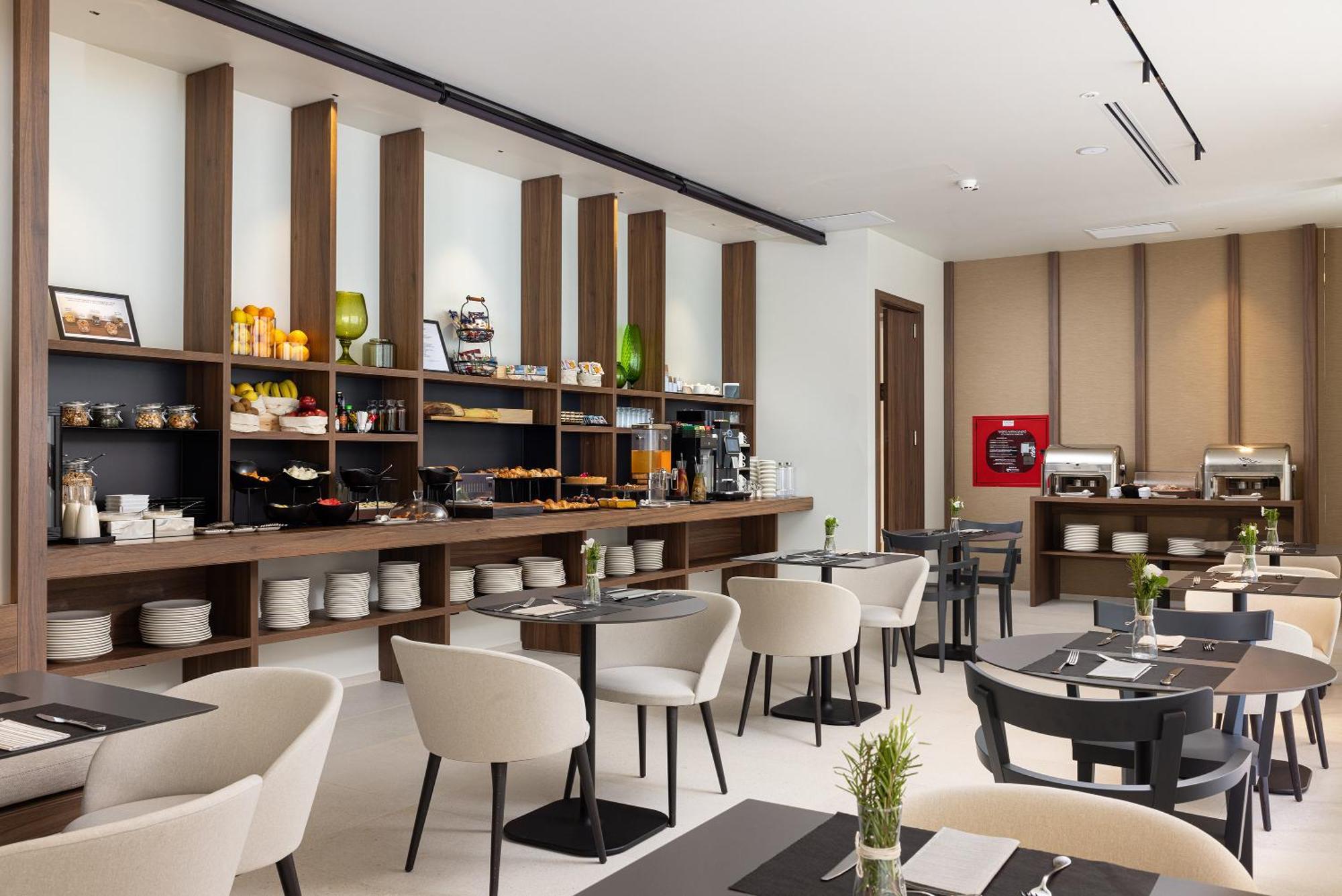 B21 Lifestyle Hotel Бари Екстериор снимка