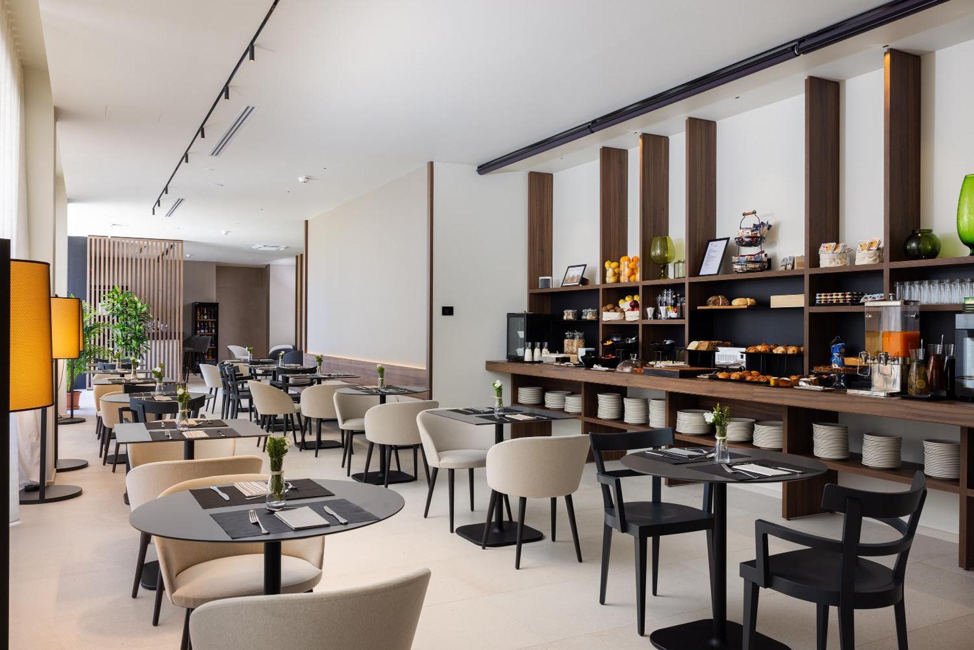 B21 Lifestyle Hotel Бари Екстериор снимка