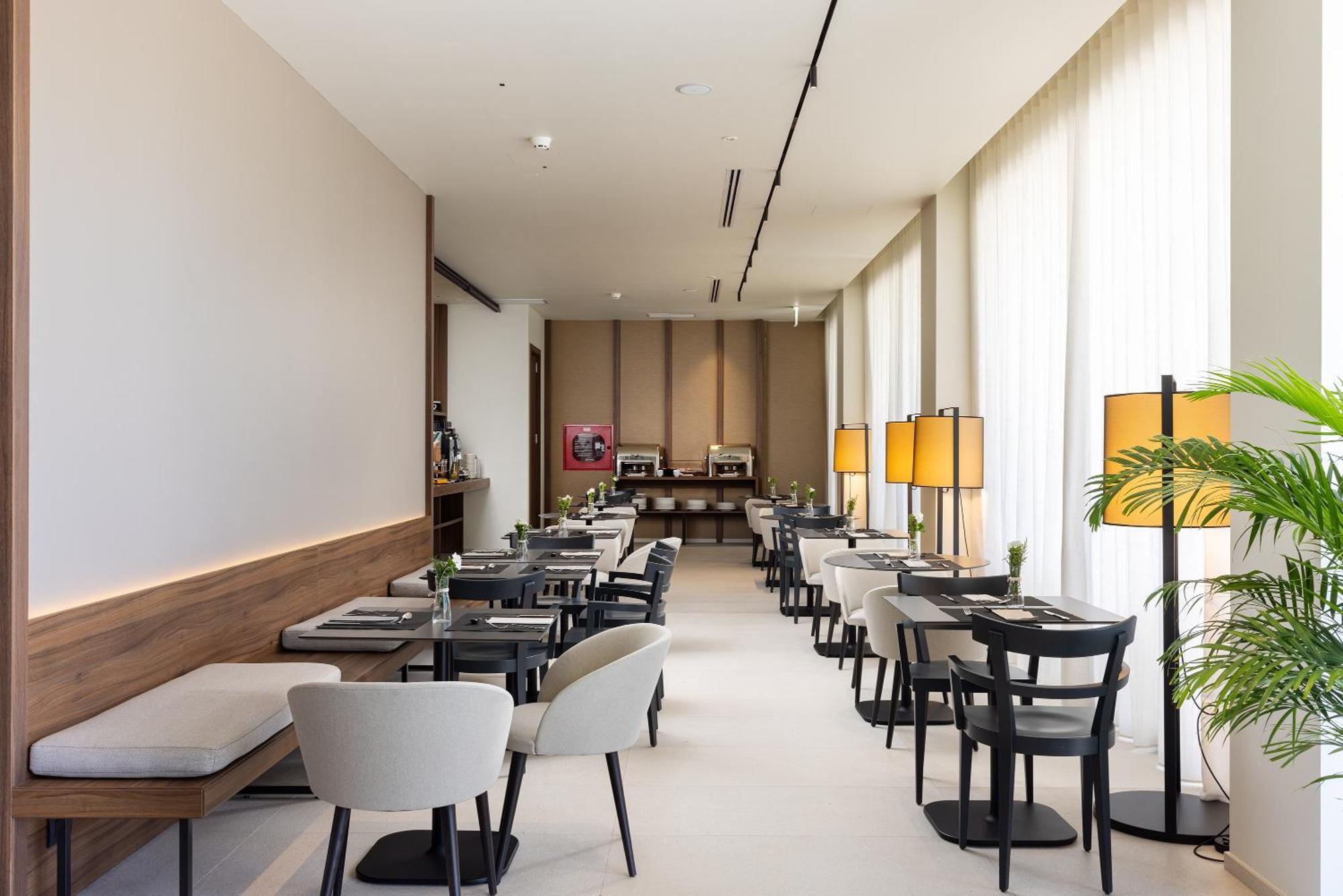 B21 Lifestyle Hotel Бари Екстериор снимка