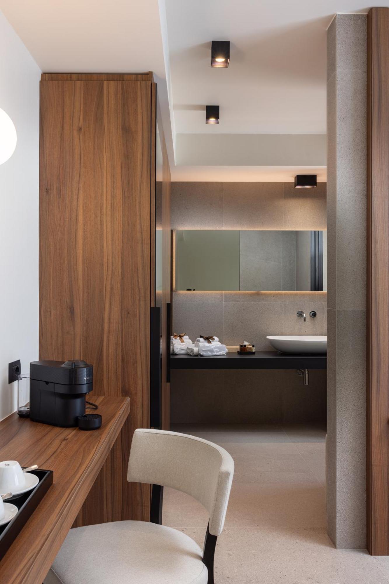 B21 Lifestyle Hotel Бари Екстериор снимка
