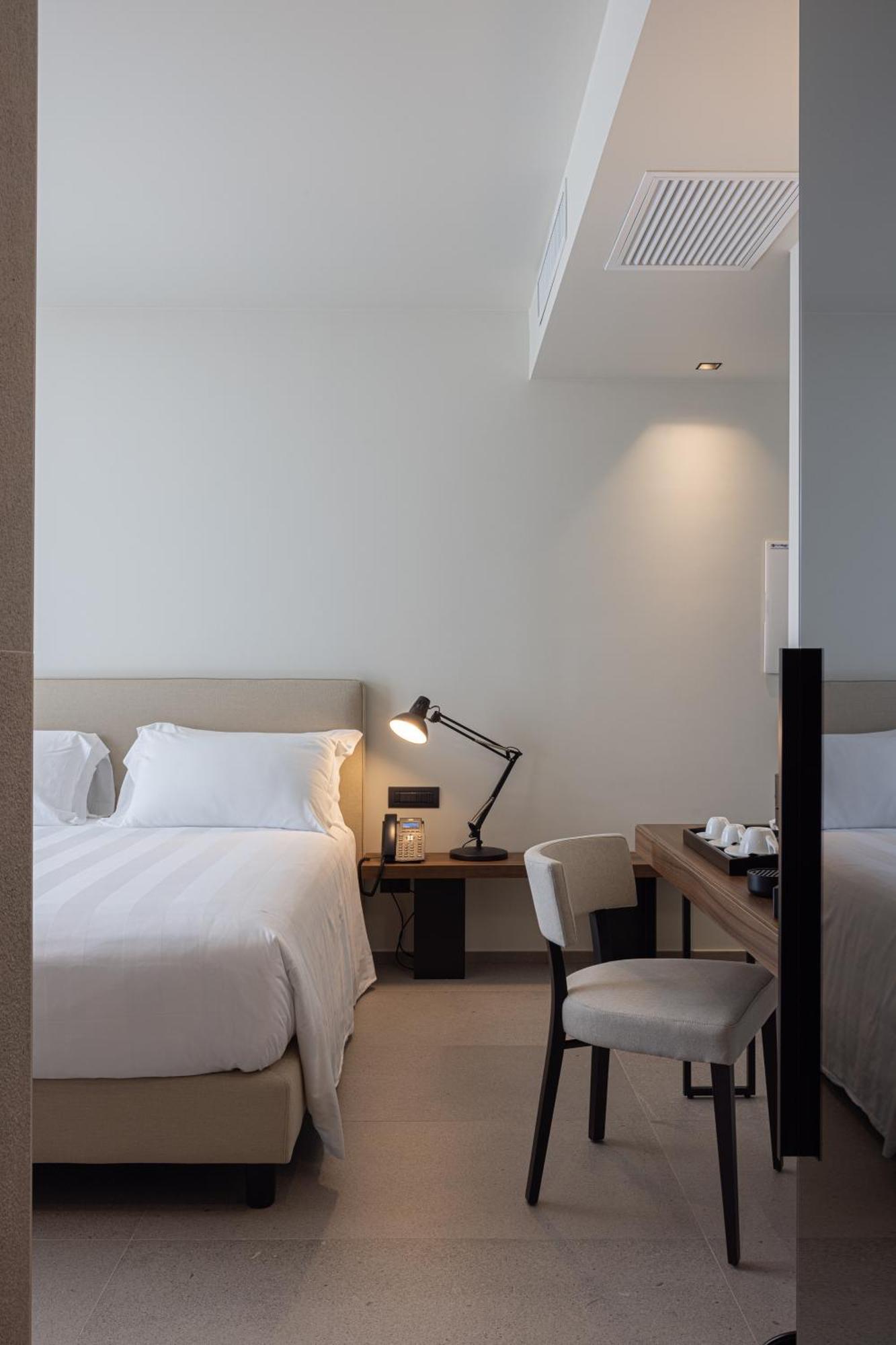 B21 Lifestyle Hotel Бари Екстериор снимка