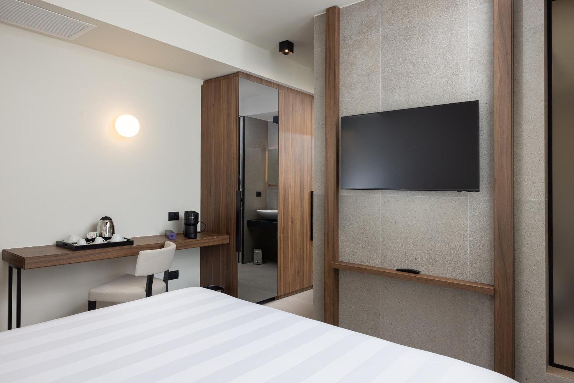 B21 Lifestyle Hotel Бари Екстериор снимка