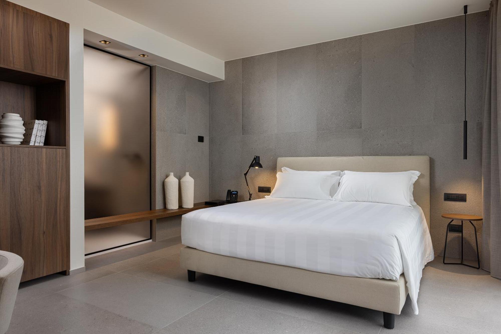 B21 Lifestyle Hotel Бари Екстериор снимка