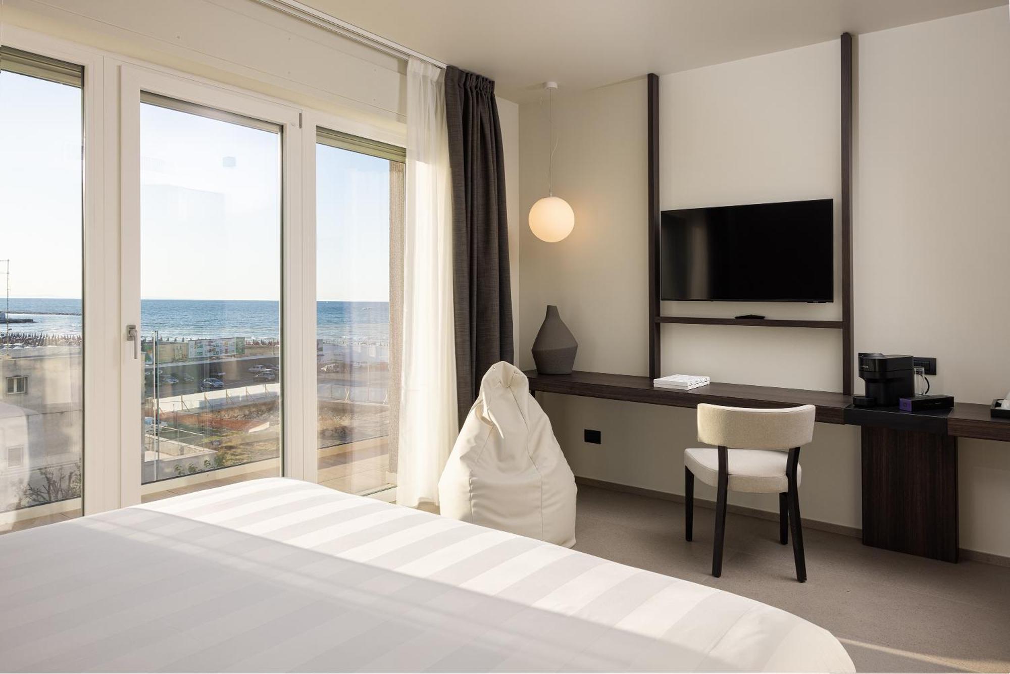 B21 Lifestyle Hotel Бари Екстериор снимка